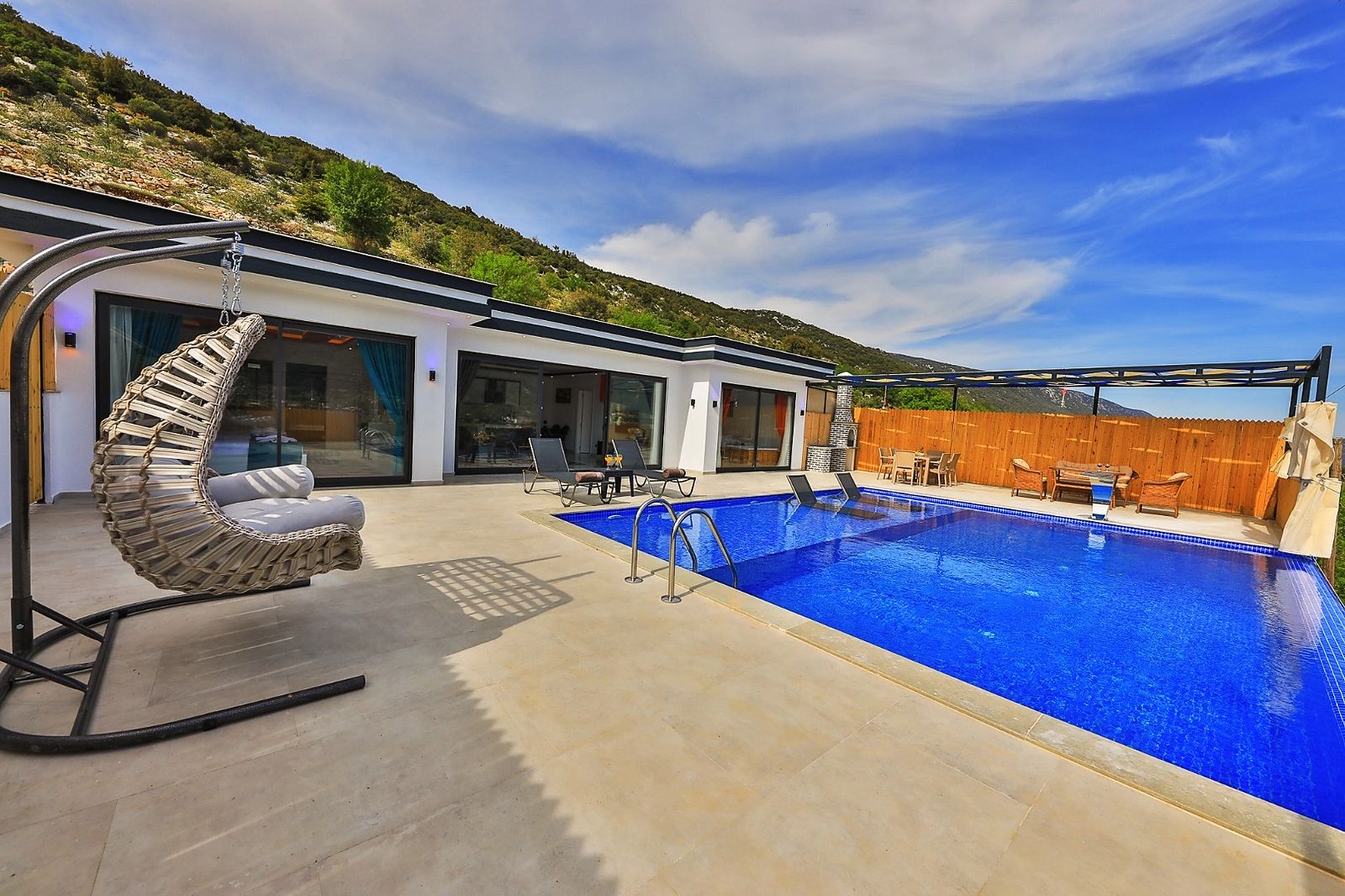 Villa Ela Sarıbelen 1 - photo 1