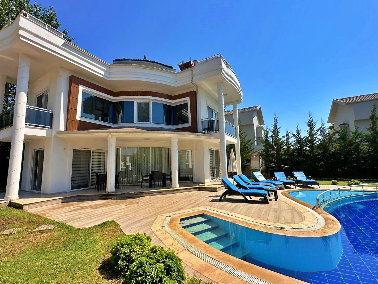 Villa